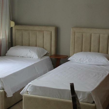 B&B Tirana Smile Bagian luar foto