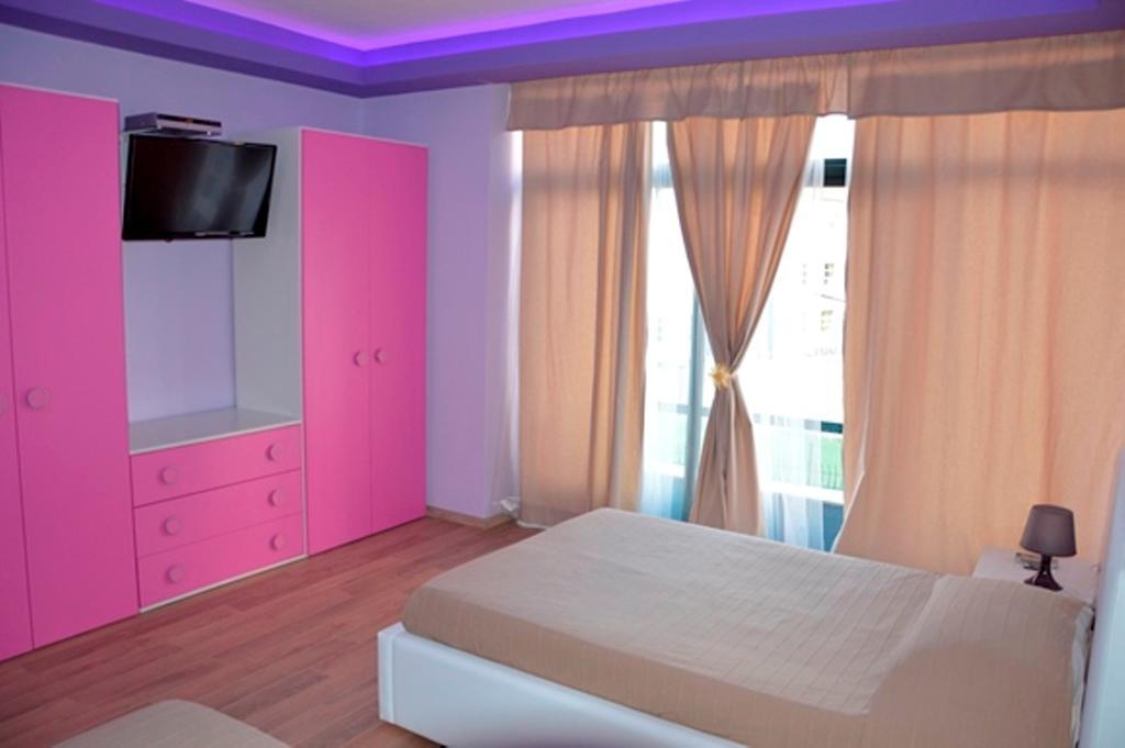 B&B Tirana Smile Ruang foto
