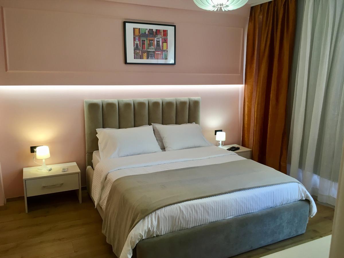 B&B Tirana Smile Bagian luar foto