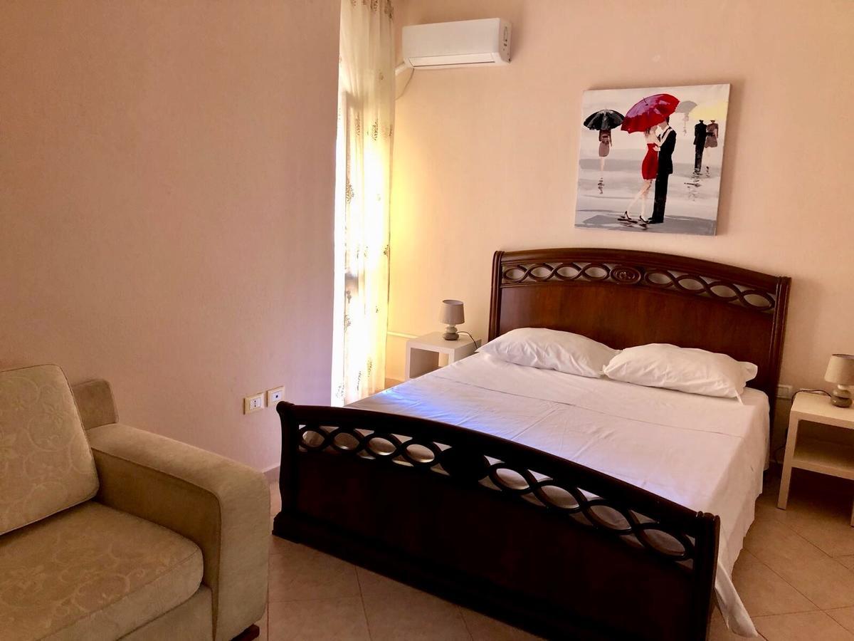B&B Tirana Smile Bagian luar foto
