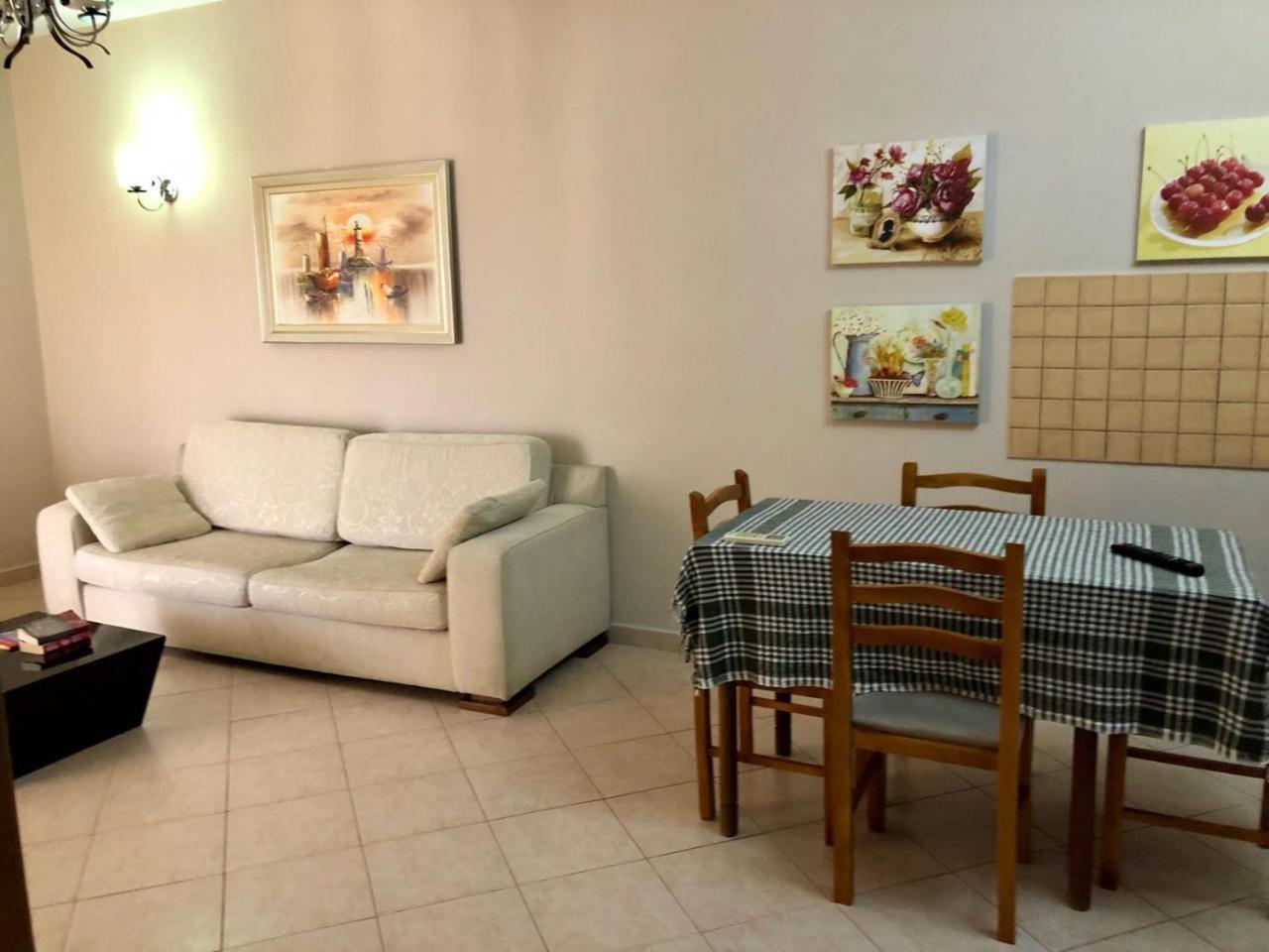B&B Tirana Smile Bagian luar foto