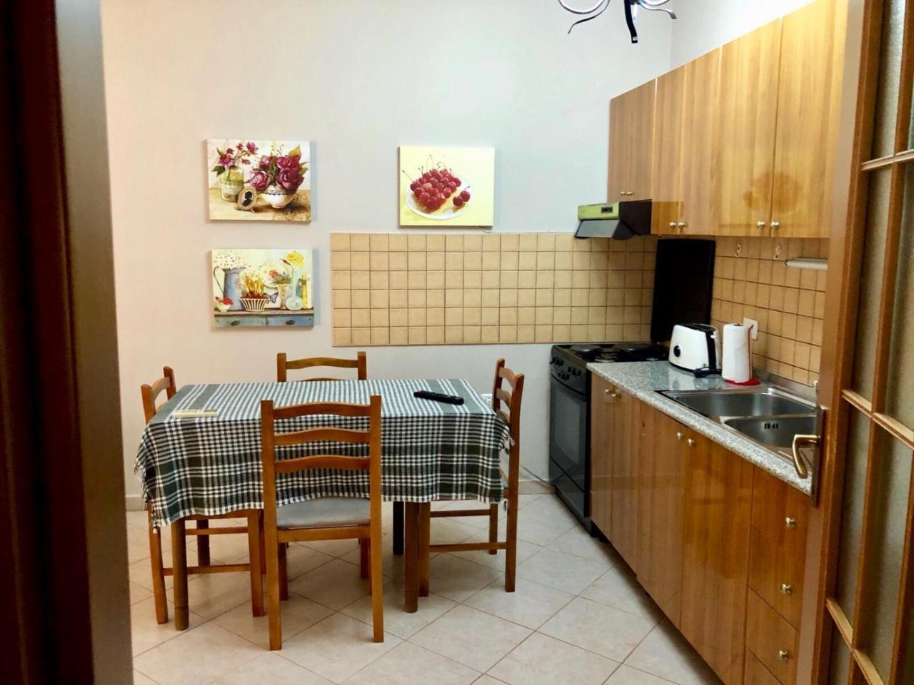 B&B Tirana Smile Bagian luar foto